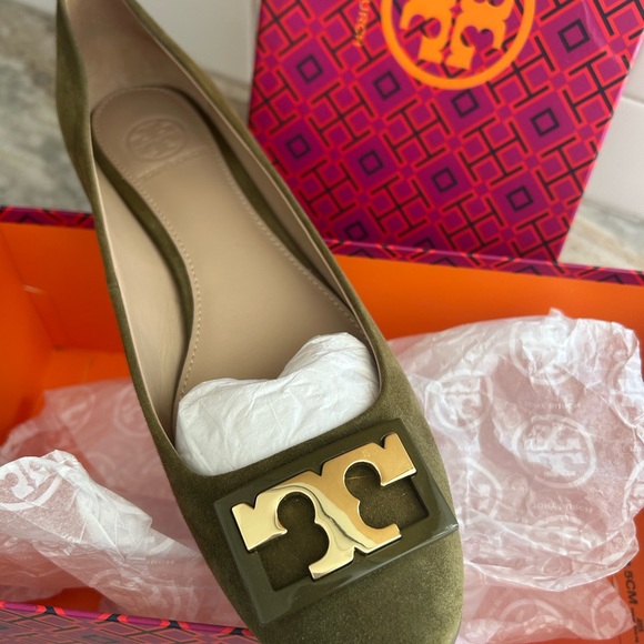 EUC Tory Burch Gigi Pump-Suede - Picture 2 of 3